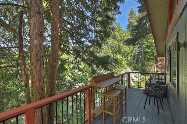 Detail Gallery Image 16 of 33 For 760 Lake Dr, Lake Arrowhead,  CA 92352 - 3 Beds | 2 Baths