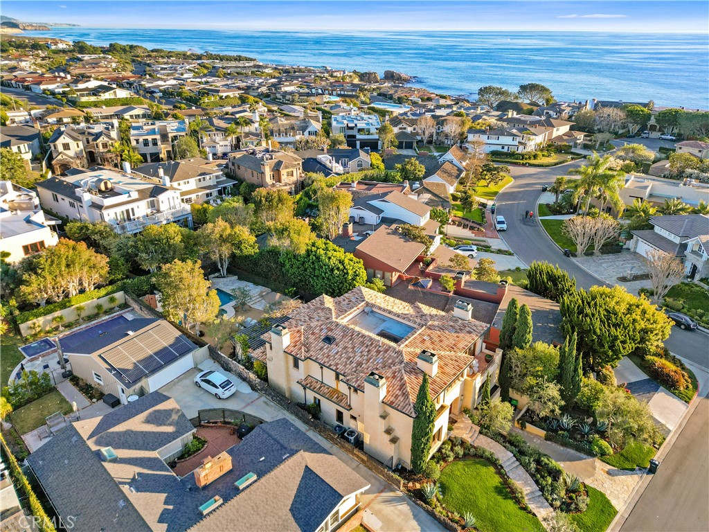 https://media.crmls.org/medias/09691c23-f9f8-4041-96ee-68af01f545be.jpg?preset=X-Large