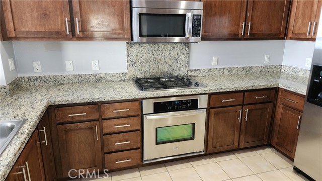 Detail Gallery Image 7 of 35 For 21301 Erwin St #424,  Woodland Hills,  CA 91367 - 2 Beds | 2 Baths