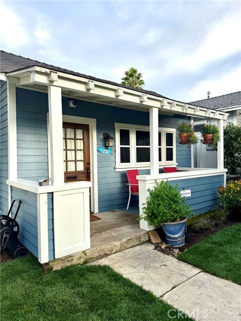 222 Broadway, Redondo Beach, California 90277, 2 Bedrooms Bedrooms, ,1 BathroomBathrooms,Residential,For Sale,Broadway,PV25255748