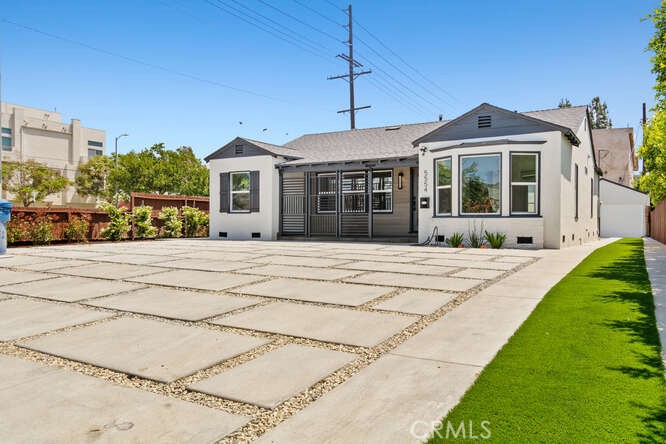 5554 Radford Avenue
