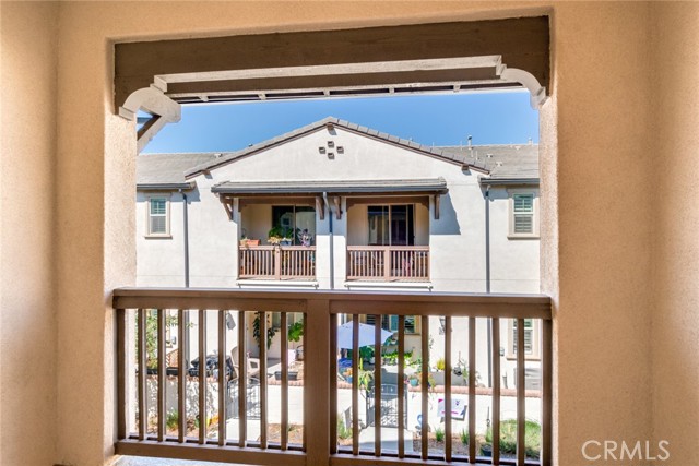2888 E Berry Loop Privado, Ontario CA: https://media.crmls.org/medias/096d6ea5-6a4c-4169-8d65-38380c85a7a0.jpg