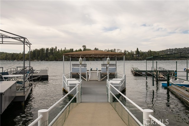 Detail Gallery Image 2 of 38 For 313 John Muir Rd, Lake Arrowhead,  CA 92352 - 3 Beds | 2/2 Baths