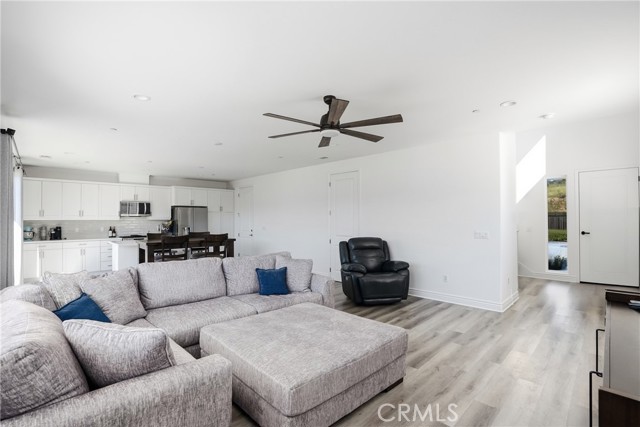Detail Gallery Image 10 of 68 For 1172 Ginger Pl, Santa Maria,  CA 93455 - 3 Beds | 2/1 Baths