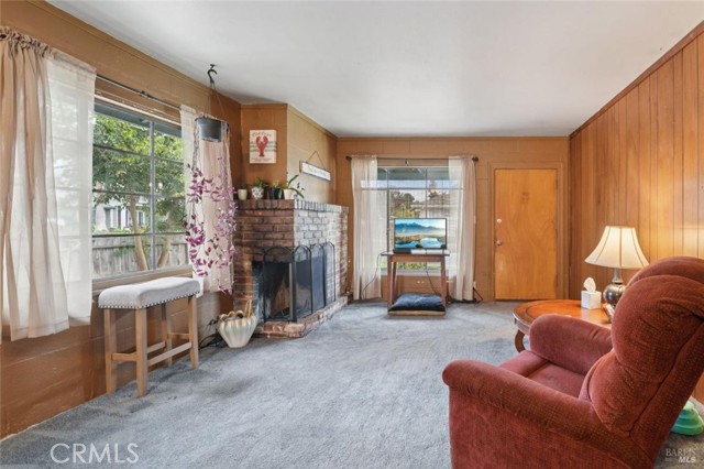 68 Glenwood Drive, Napa CA: https://media.crmls.org/medias/096dfdd6-7eae-4550-858c-c845352dffb5.jpg