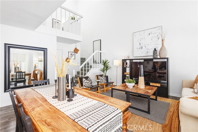 Detail Gallery Image 5 of 21 For 924 Hyde Ct, Costa Mesa,  CA 92626 - 2 Beds | 3 Baths