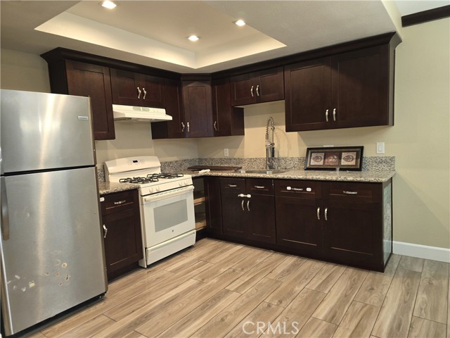 Detail Gallery Image 5 of 17 For 1370 Wheaton Way, Riverside,  CA 92507 - 3 Beds | 2 Baths