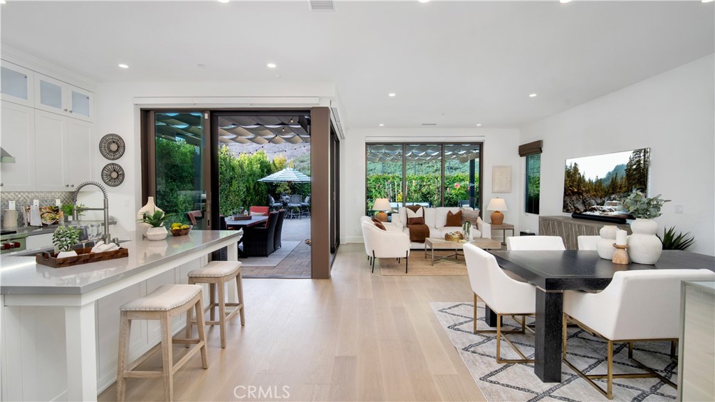 MLS #OC25256306 image #6