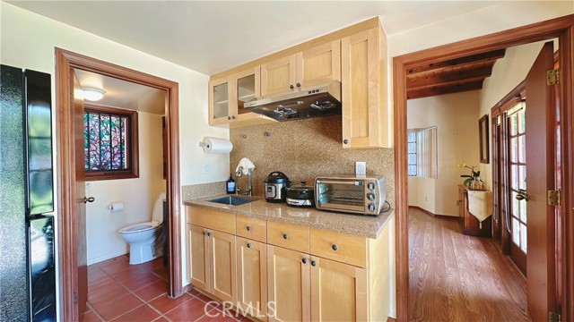 2051 Fair Oaks Avenue, South Pasadena CA: https://media.crmls.org/medias/096f739d-c6af-493b-9aa4-2e96958ea1a9.jpg