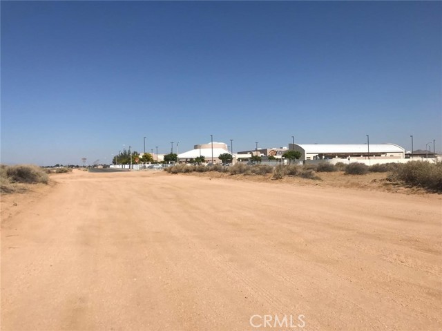 0 Esaws Avenue, Apple Valley, California 92307, ,Land,For Sale,0 Esaws Avenue,CRHD23001947