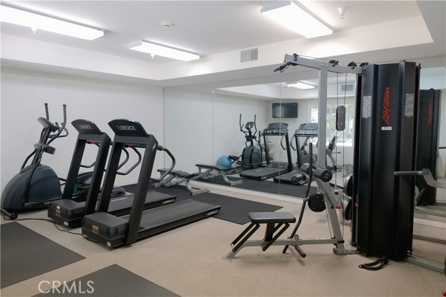 160 S Hudson Avenue, Pasadena CA: https://media.crmls.org/medias/096fd2e6-a2dc-4062-a837-9793413c22b7.jpg