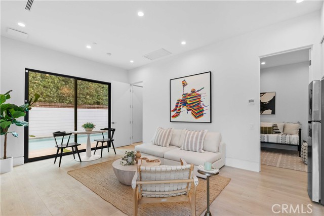 Detail Gallery Image 41 of 49 For 4532 Katherine, Sherman Oaks,  CA 91423 - 6 Beds | 6/1 Baths