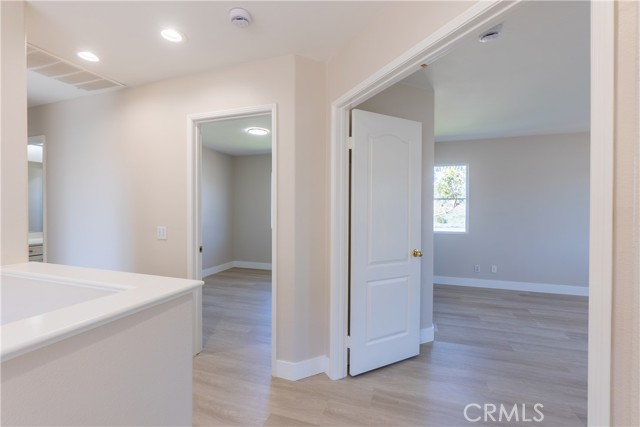 Detail Gallery Image 17 of 38 For 165 Kensington Park, Irvine,  CA 92606 - 4 Beds | 3/1 Baths