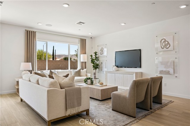 Detail Gallery Image 2 of 12 For 5600 W Avenue K-13, Lancaster,  CA 93536 - 3 Beds | 2 Baths