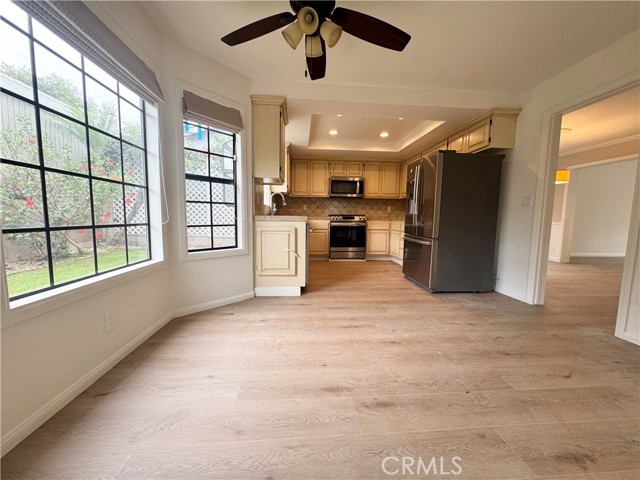 2714 Carnegie Lane, Redondo Beach CA: https://media.crmls.org/medias/0970c3c1-bf22-48af-b609-62aad3497747.jpg