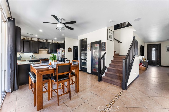 Detail Gallery Image 5 of 26 For 9482 Apricot Ct, Hesperia,  CA 92345 - 4 Beds | 2/1 Baths