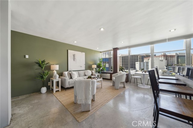 Detail Gallery Image 5 of 29 For 100 Atlantic Avenue #604, Long Beach,  CA 90802 - 2 Beds | 1 Baths