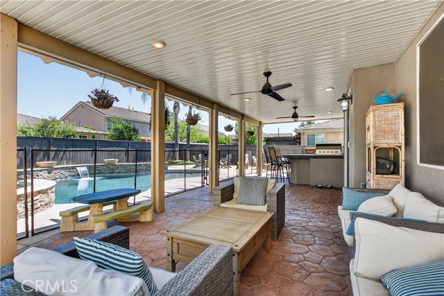 Detail Gallery Image 4 of 29 For 37920 Orlana Ct, Murrieta,  CA 92563 - 5 Beds | 3 Baths