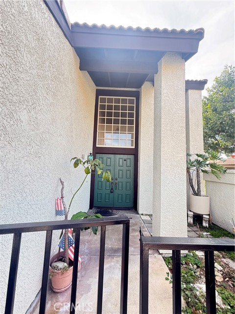 Detail Gallery Image 3 of 47 For 1496 Corte Hacienda, Upland,  CA 91786 - 2 Beds | 2/1 Baths