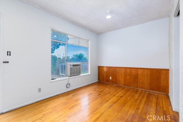 Detail Gallery Image 5 of 25 For 3561 East Janice Street, Long Beach,  CA 90805 - 3 Beds | 2 Baths