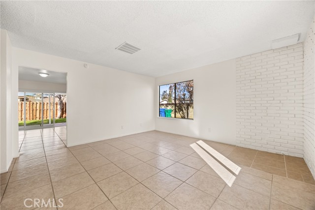 Detail Gallery Image 5 of 32 For 3521 W Avenue K13, Lancaster,  CA 93536 - 4 Beds | 2 Baths