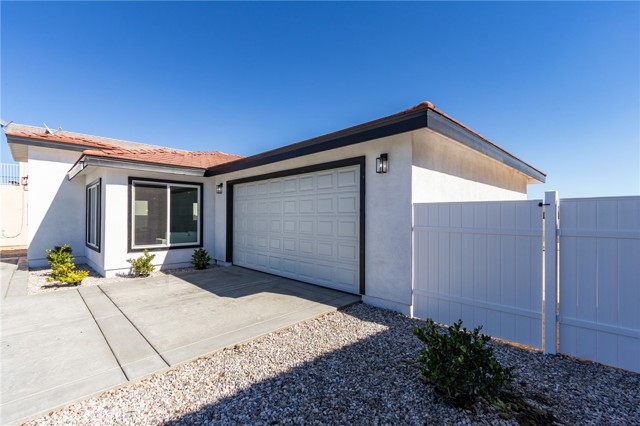 Detail Gallery Image 10 of 75 For 26987 Lakeview, Helendale,  CA 92342 - 4 Beds | 3 Baths