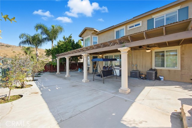 Detail Gallery Image 12 of 26 For 7480 Tioga, Highland,  CA 92346 - 6 Beds | 4/1 Baths