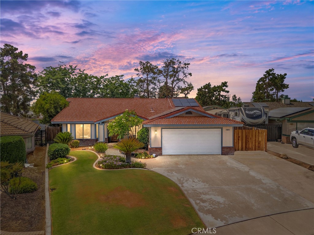 4913 Zapato Place