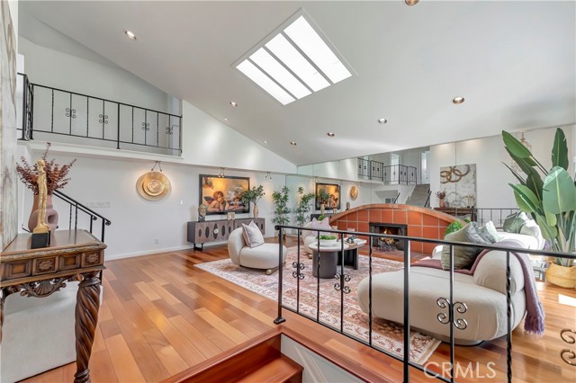 Detail Gallery Image 5 of 63 For 19201 Sherborne Ln, Huntington Beach,  CA 92646 - 4 Beds | 2/1 Baths