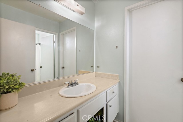Detail Gallery Image 10 of 16 For 824 N Pasadena Ave #15,  Azusa,  CA 91702 - 3 Beds | 1/1 Baths