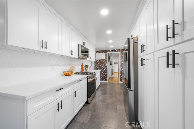 Detail Gallery Image 17 of 56 For 726 E Sierra Madre Ave, Glendora,  CA 91741 - 5 Beds | 2/1 Baths