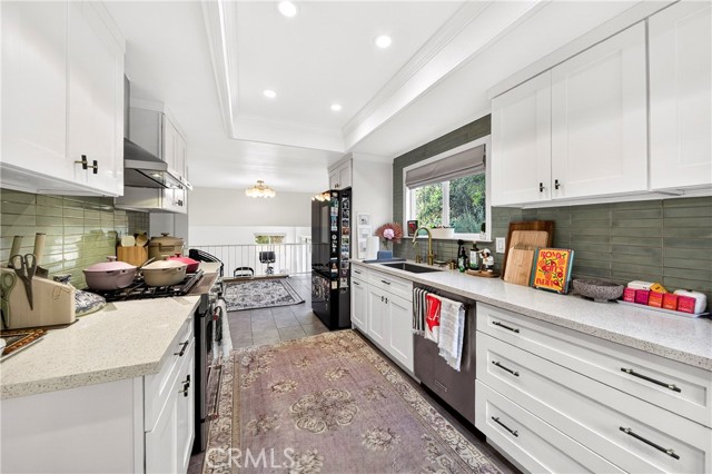 Detail Gallery Image 3 of 32 For 30358 via Rivera, Rancho Palos Verdes,  CA 90275 - 4 Beds | 2/1 Baths