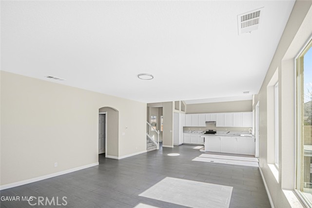 Detail Gallery Image 12 of 44 For 5768 Monaco, Palmdale,  CA 93552 - 4 Beds | 2/1 Baths