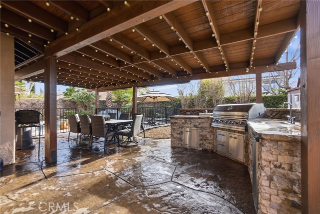 Detail Gallery Image 6 of 39 For 40125 Palmetto Dr, Palmdale,  CA 93551 - 4 Beds | 2/1 Baths