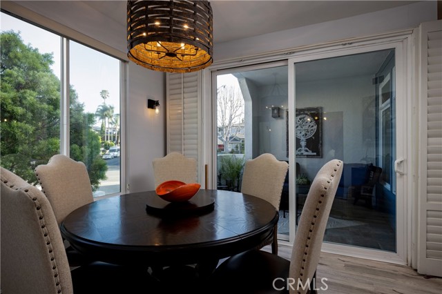 Detail Gallery Image 9 of 39 For 4713 E 4th, Long Beach,  CA 90814 - 2 Beds | 2 Baths