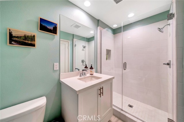 114 Epic, Irvine CA: https://media.crmls.org/medias/0975f678-985d-4eb7-a51b-0f4142a82567.jpg