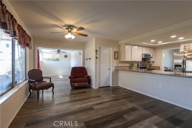 Detail Gallery Image 7 of 22 For 27958 Foxfire St, Menifee,  CA 92586 - 2 Beds | 2 Baths
