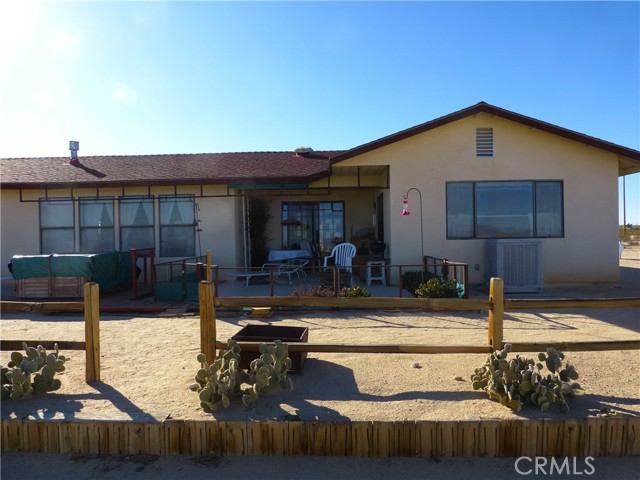 3475 Canyon Road, 29 Palms CA: https://media.crmls.org/medias/0978787c-3de6-4312-8530-6ab1c33e6a31.jpg