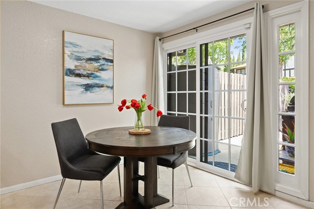 Detail Gallery Image 11 of 34 For 971 S Rim Crest Dr #1,  Anaheim Hills,  CA 92807 - 2 Beds | 2 Baths