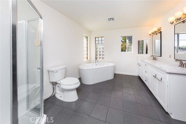 Detail Gallery Image 9 of 15 For 39752 Makin Ave, Palmdale,  CA 93551 - 4 Beds | 3 Baths