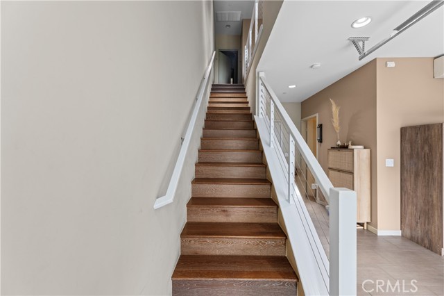 Detail Gallery Image 13 of 51 For 1530 Greenwich Way, Costa Mesa,  CA 92627 - 2 Beds | 3/1 Baths