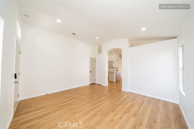 Detail Gallery Image 4 of 32 For 5572 Horseshoe, Fontana,  CA 92336 - 4 Beds | 2 Baths