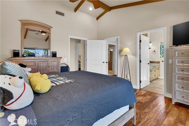 4525 Buena Vista Drive, Paso Robles CA: https://media.crmls.org/medias/09796453-f5e1-4942-9031-371e9ec7e33a.jpg