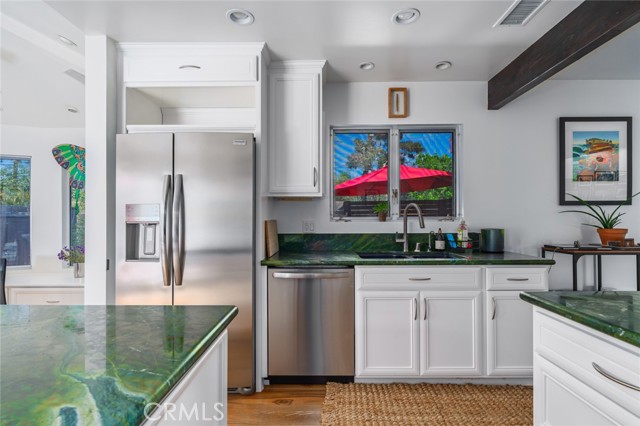 Detail Gallery Image 9 of 68 For 1933 Whittier Ave, Costa Mesa,  CA 92627 - 4 Beds | 2 Baths