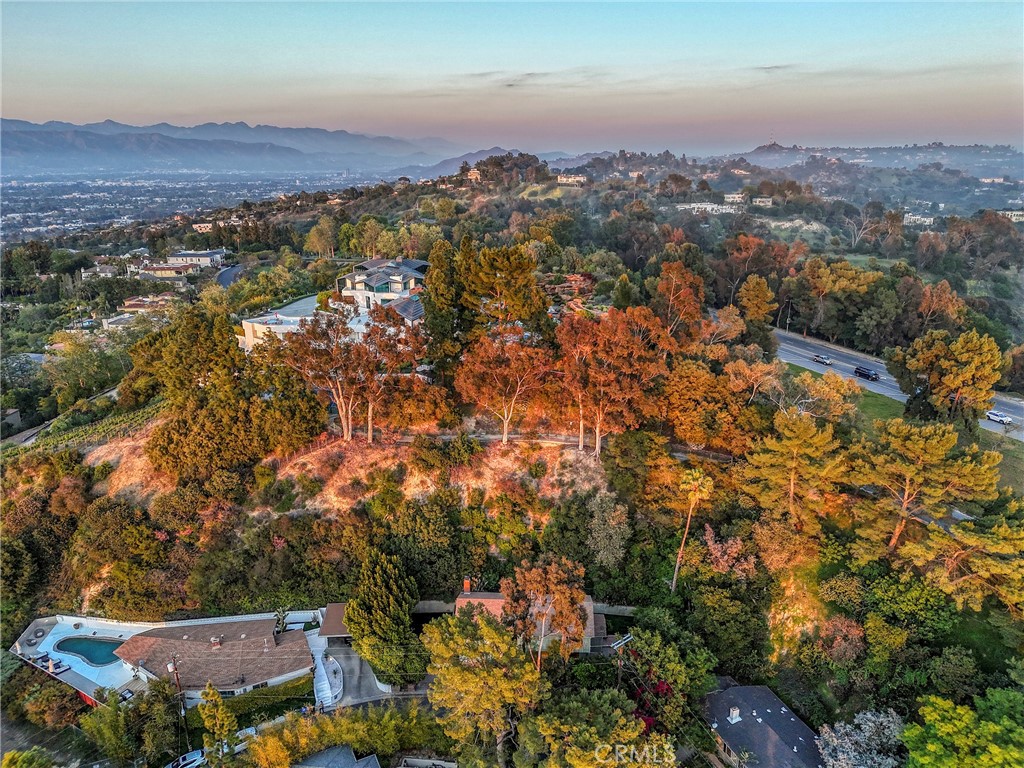 3392 Coy DriveSherman Oaks img 17