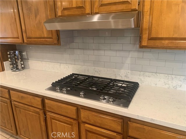7543 Enfield Avenue, Reseda CA: https://media.crmls.org/medias/09798956-0039-4717-9f8f-8516b926e774.jpg