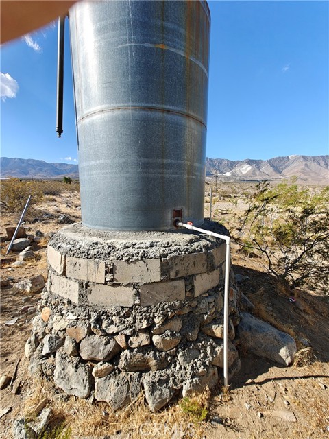 Detail Gallery Image 49 of 51 For 31576 Emerald Rd, Lucerne Valley,  CA 92356 - 1 Beds | 1 Baths
