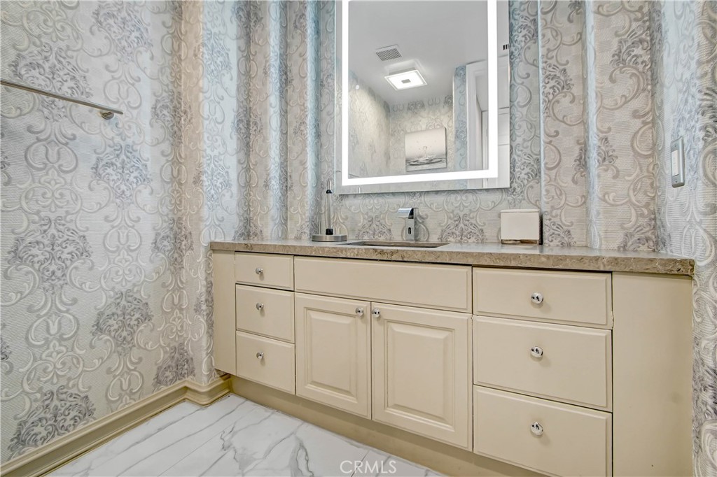 14057 Valley Vista BoulevardSherman Oaks img 39