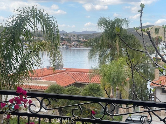 Detail Gallery Image 3 of 20 For 22637 Cascade, Canyon Lake,  CA 92587 - 3 Beds | 2/1 Baths