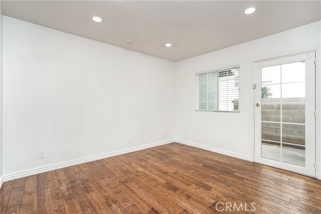 Detail Gallery Image 18 of 27 For 4 Aberdeen St, Irvine,  CA 92620 - 3 Beds | 2 Baths